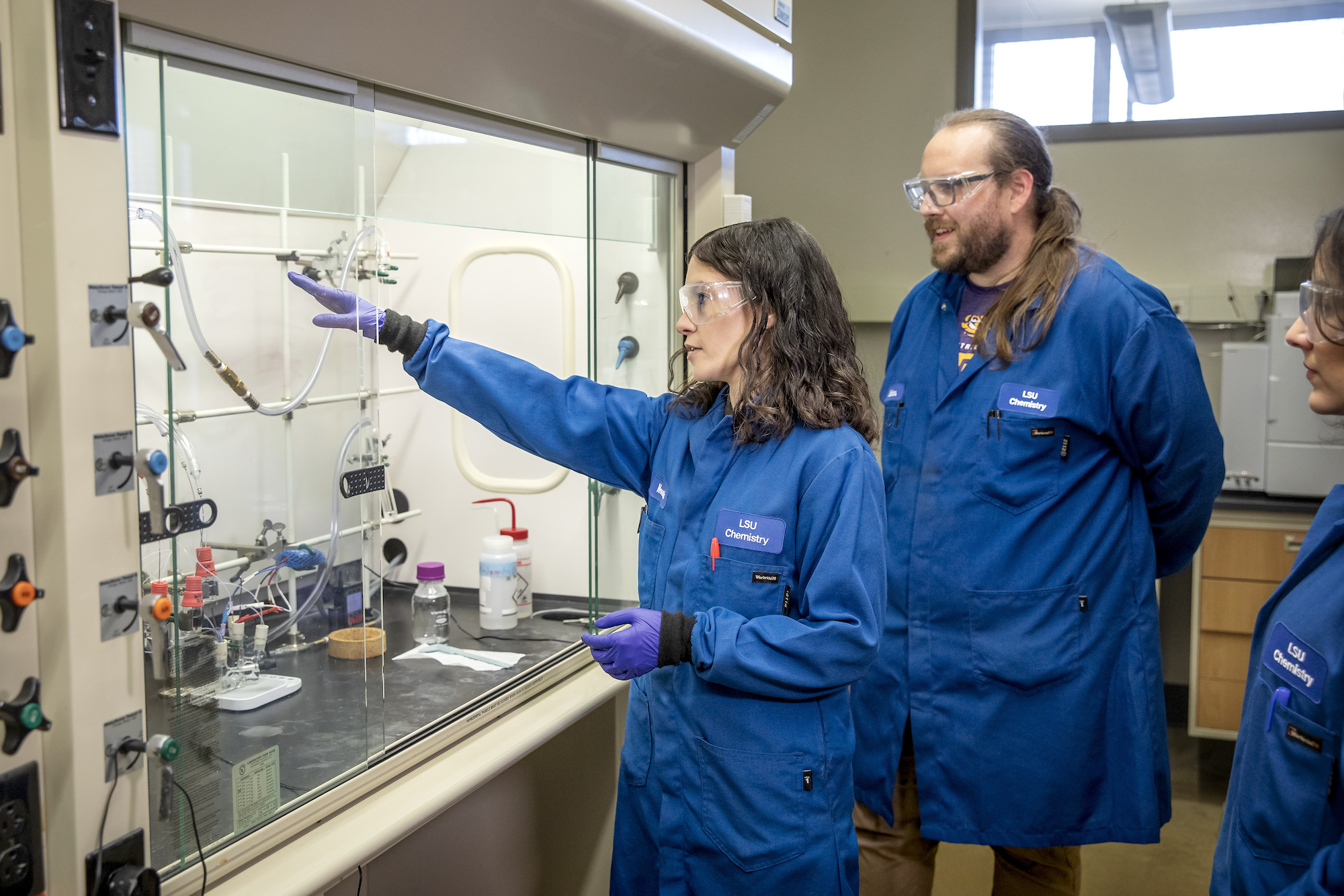 Noemie Elgrishi teaches a class of engineering students. 