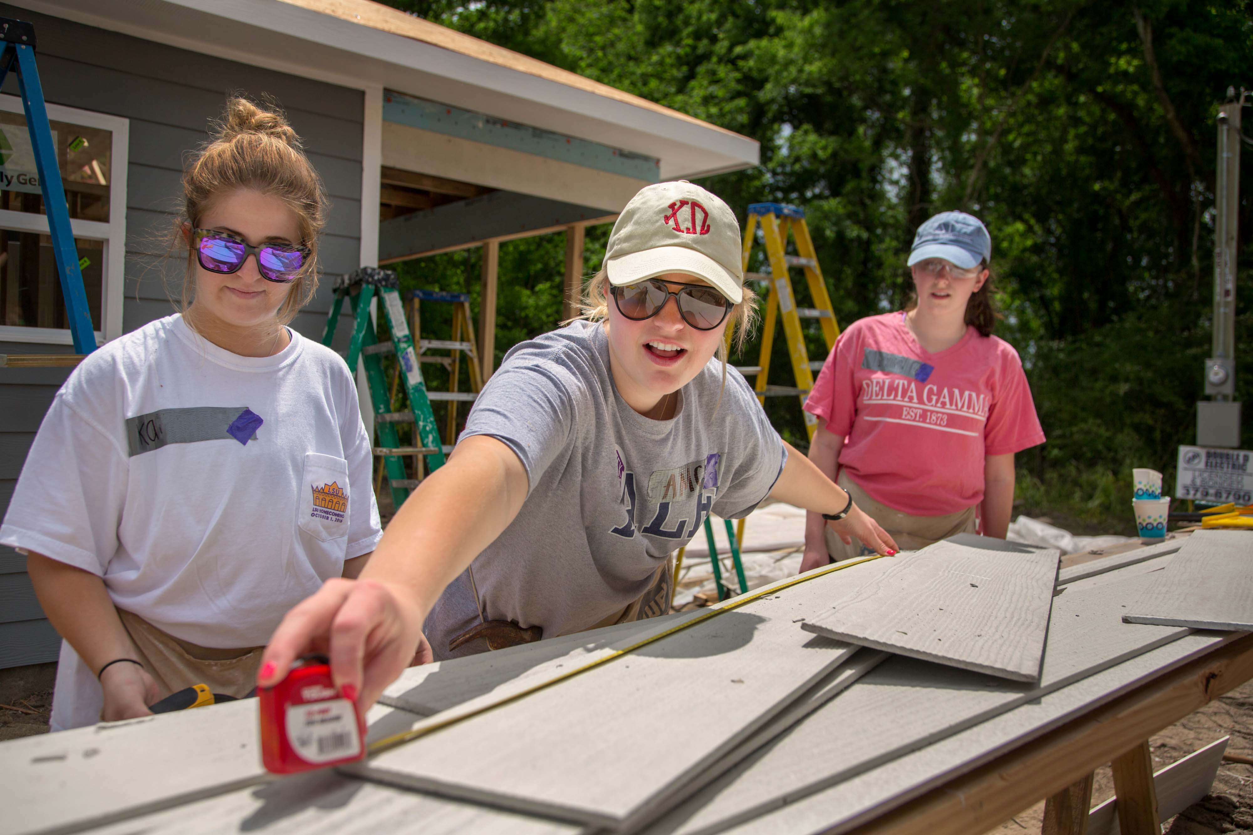 phc members volunteer at Greek Week