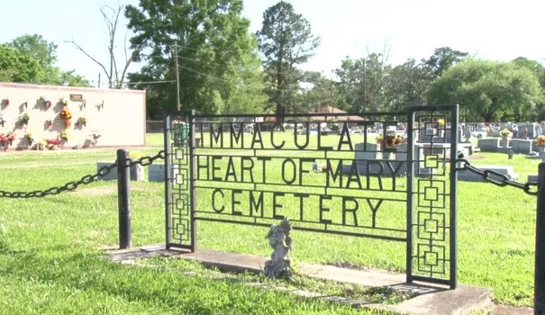 Immaculate Heart of Mary Cemetery in Maragoiun. 