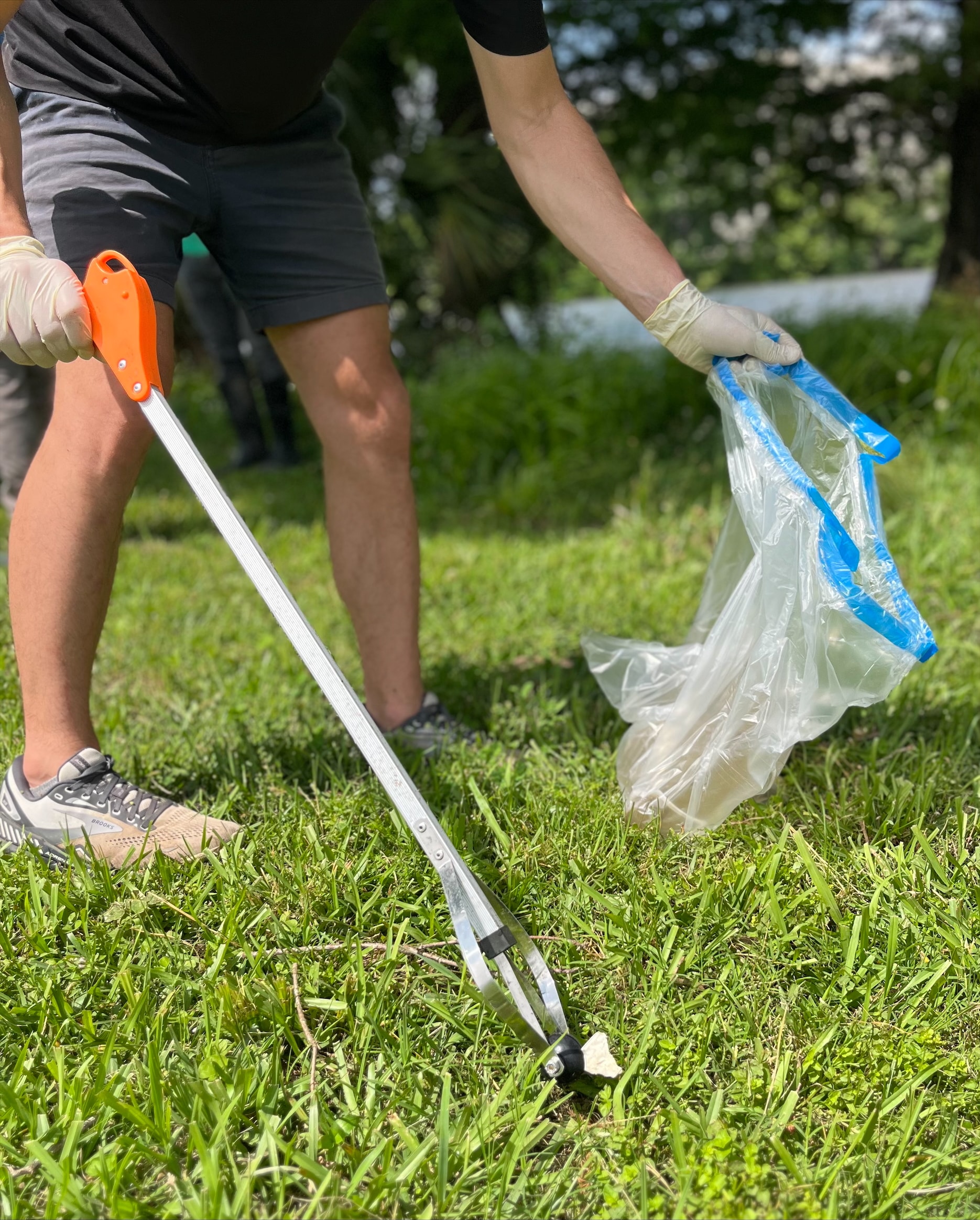 student setting recycling bag